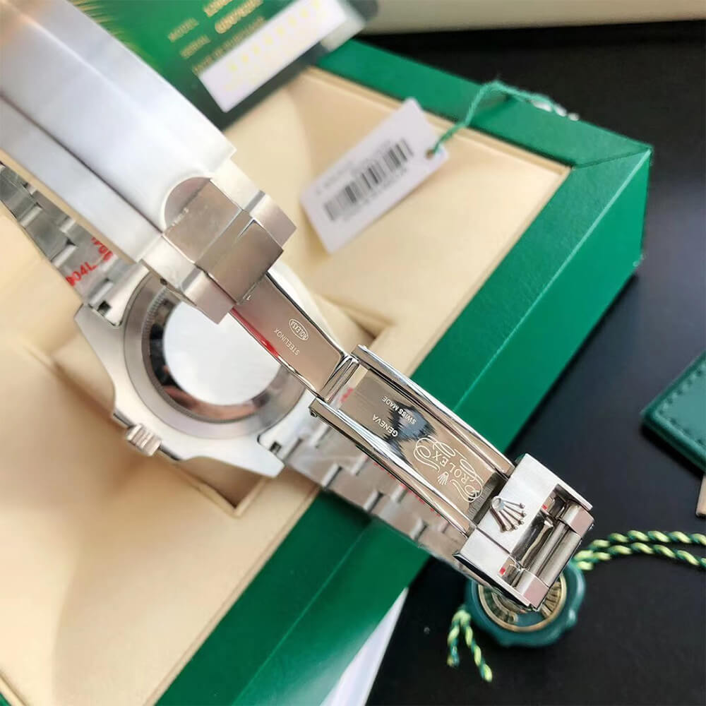 Rolex Submariner Date