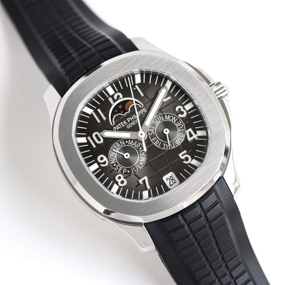 Patek Philippe Aquanaut 5261R-001
