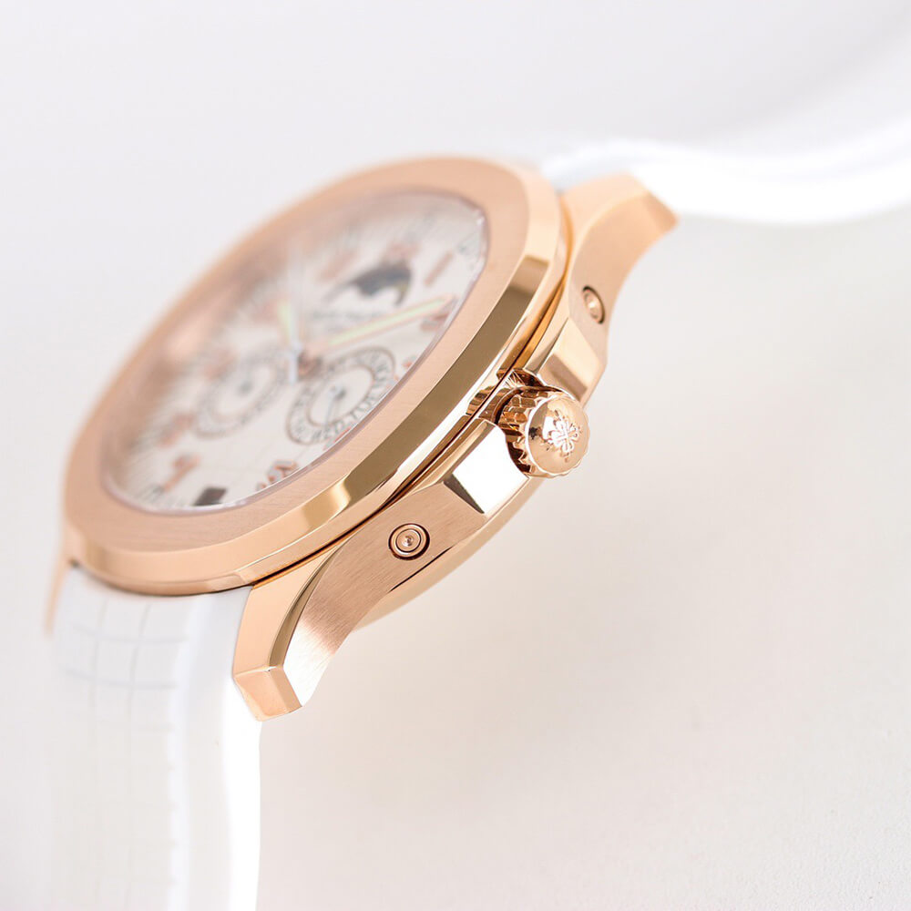 Patek Philippe Aquanaut 5261R-001