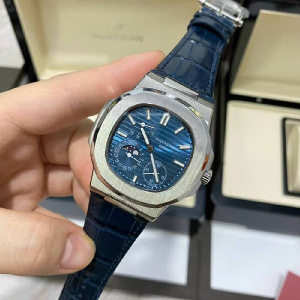 Patek Philippe 5712A